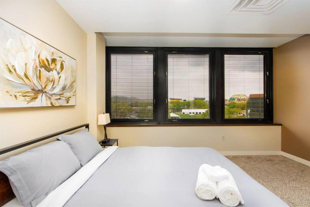Sprawling Stadium Views Wonderful Location 24-7 Parking Gym Lounge Pittsburgh Esterno foto