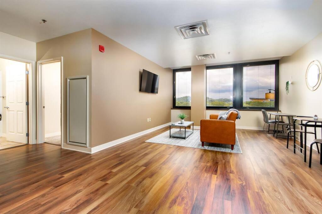 Sprawling Stadium Views Wonderful Location 24-7 Parking Gym Lounge Pittsburgh Esterno foto