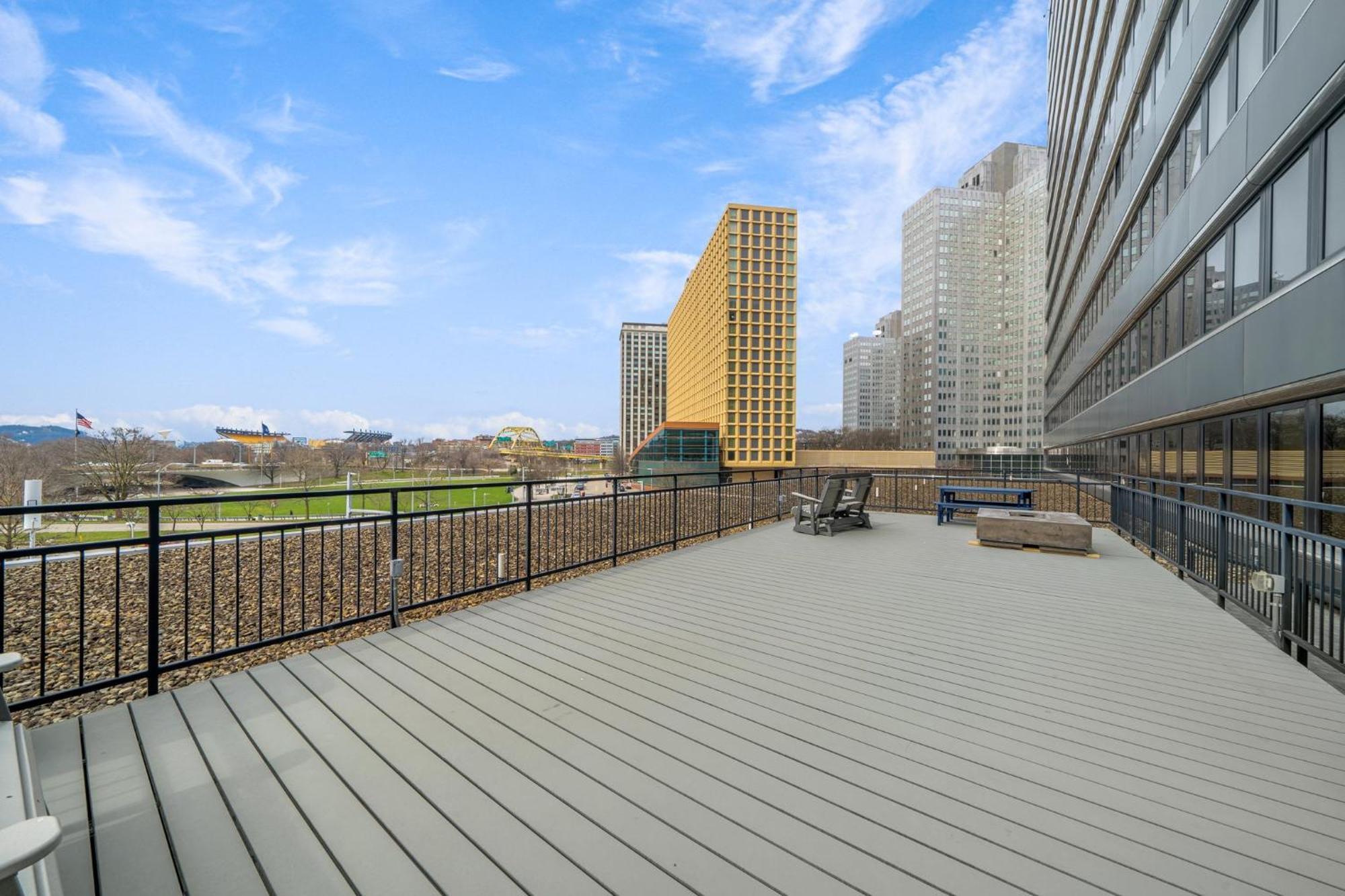 Sprawling Stadium Views Wonderful Location 24-7 Parking Gym Lounge Pittsburgh Esterno foto
