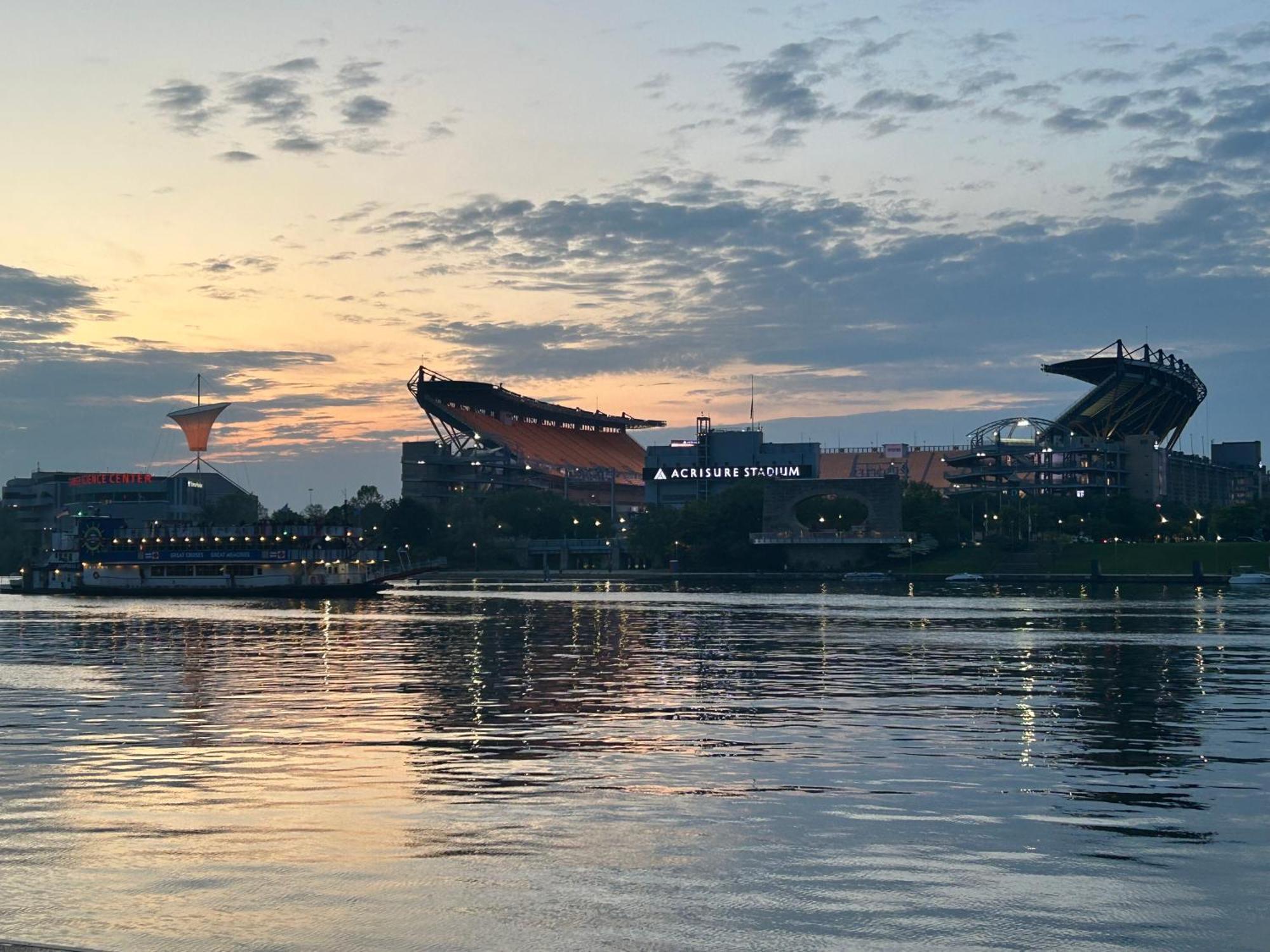 Sprawling Stadium Views Wonderful Location 24-7 Parking Gym Lounge Pittsburgh Esterno foto